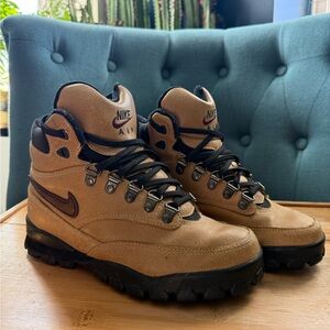 Nike Air 90’s Hiking Boots